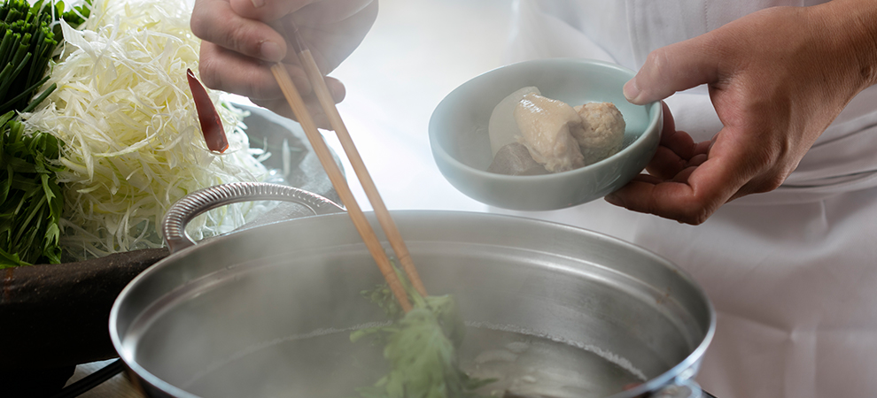 相撲の町両国、伝統の味ちゃんこ鍋をこころゆくまで