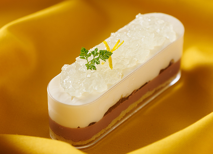 高知柚子とショコラのムースケーキ