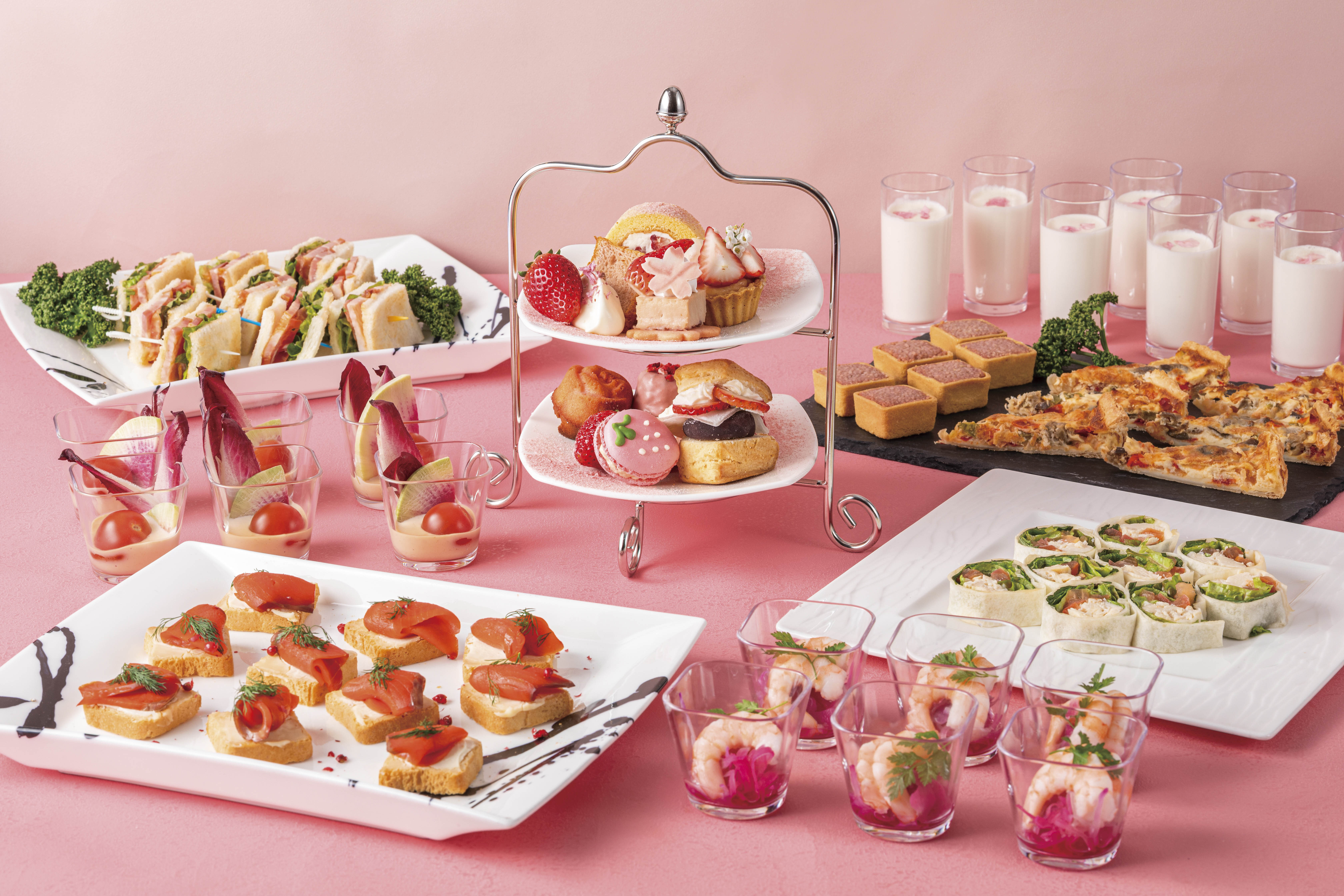 アフタヌーンティービュッフェ「Pétale de Fraise 」（3/7～4/26）