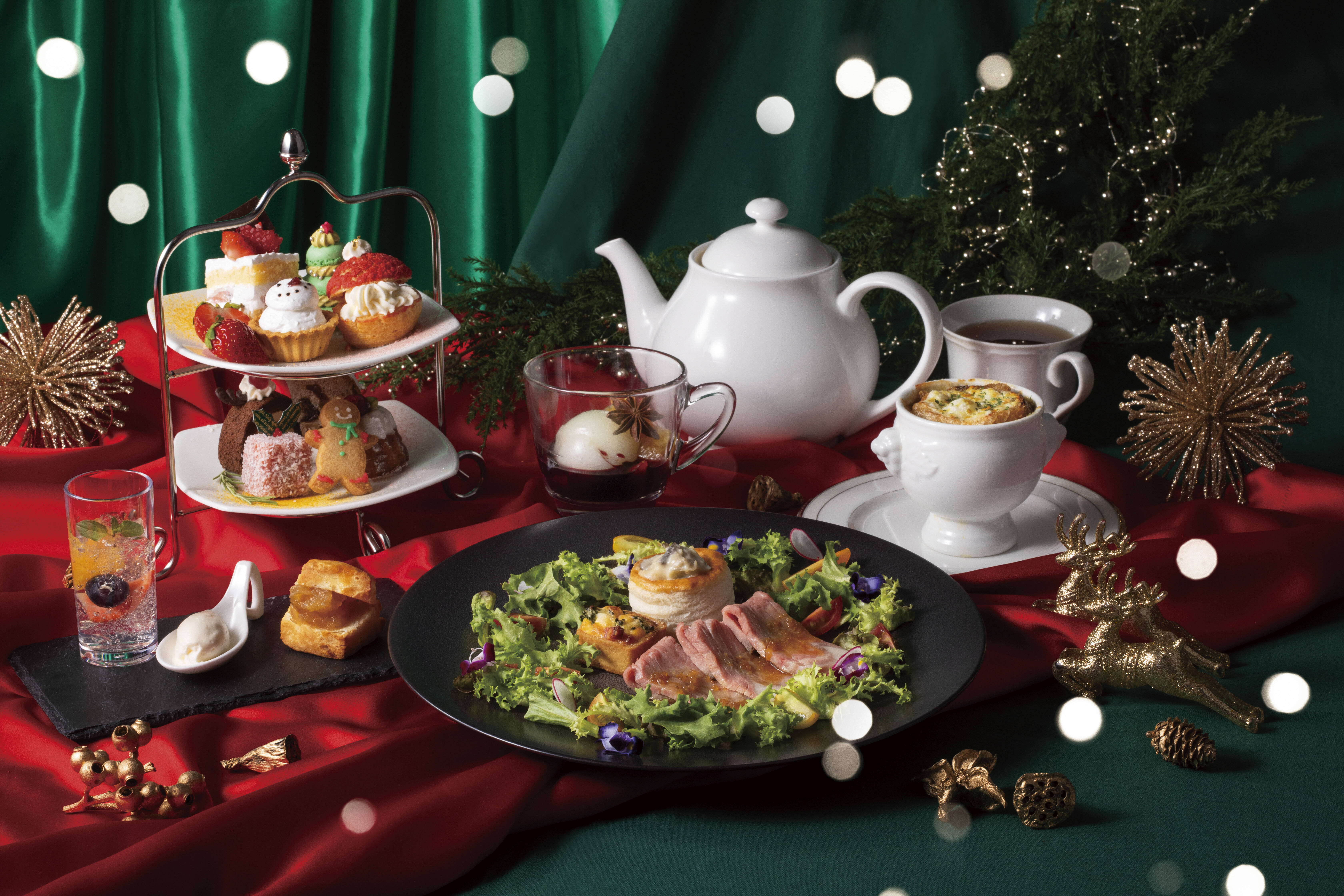アフタヌーンティー・デザートスタンド「Gift of Christmas」（11/1～12/25）