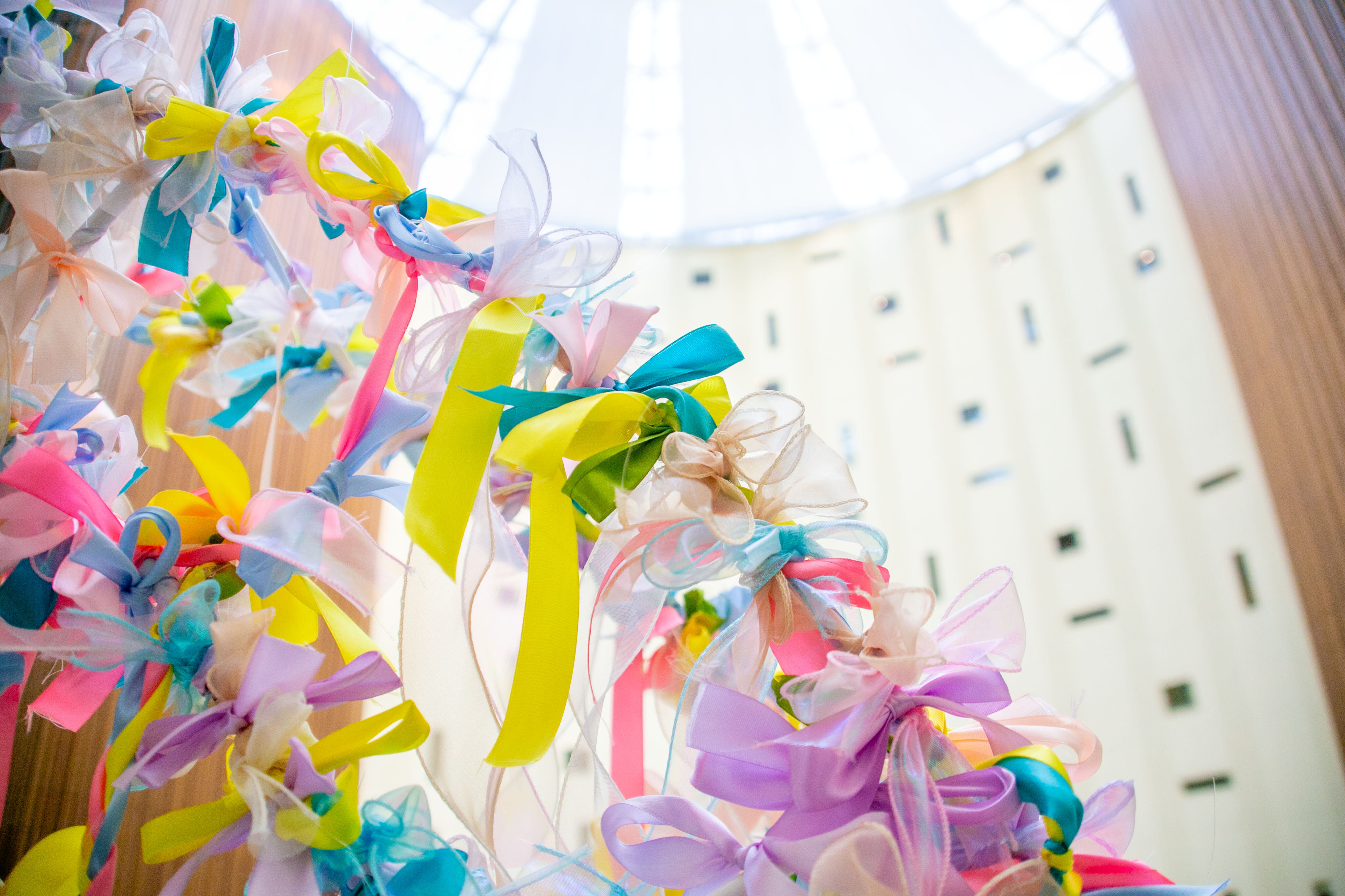 ゲスト参加型アート「つながる色、つむぐ想い。」