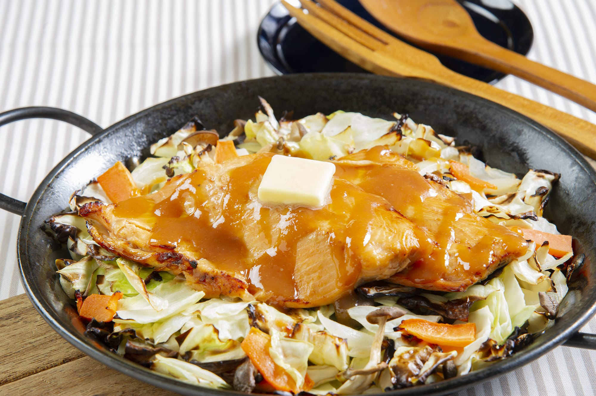 サクラマスと春キャベツのちゃんちゃん焼き